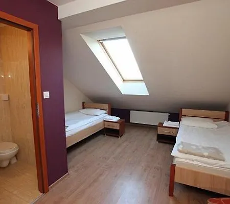 Leborska Perla Couette-café